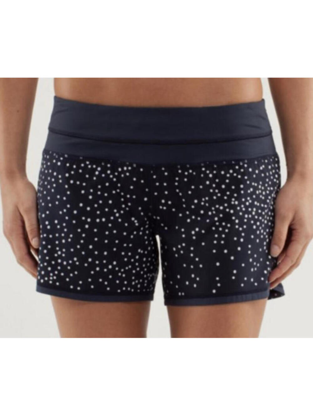 Lululemon Groovy Run Short Petit Dot Inkwell / Inkwell Size 4